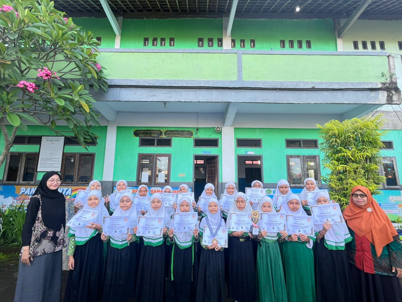 MI Nurul Islam Pulukan Meraih Juara pada ajang Lomba Nasional Online